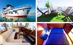 Homeboat-Bateau Hotel